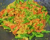 Foto langkah ke 5 dari resep Buncis Wortel Ayam Cincang Bumbu Kuning.