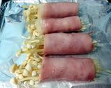 A picture of step 1 of Mushroom In Ham Roll Top Egg Yolk.