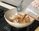 Foto langkah ke 8 dari resep Cumi Saus Tiram Devina Hermawan.