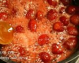 A picture of step 3 of Easy Jam with Strawberry Preserves.
