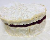 Foto del paso 1 de la receta Camembert hojaldrado con pimientos confitados