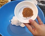 A picture of step 1 of Mayo Chickpea Salsa.