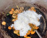 Foto langkah ke 4 dari resep Nasi Goreng RSB (Rolade Sosis Bakso).