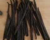 A picture of step 2 of Vanilla extract.