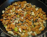 A picture of step 1 of Easy nut energy bar.