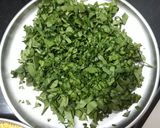 A picture of step 1 of Palak Khichdi.