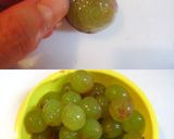 A picture of step 1 of Kyoho Grape Compote.
