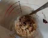 Foto langkah ke 3 dari resep Es Susu Biscuit Regal.