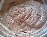 Foto langkah ke 3 dari resep Brownies kukus hias 4 telur nyonya liem.
