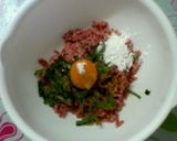 A picture of step 3 of Lotus Root and Minced Meat Teriyaki with Aromatic Shiso.