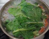 Foto langkah ke 3 dari resep Sup sawi tahu.