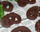 A picture of step 7 of Chocolate Pretzel Cookies.