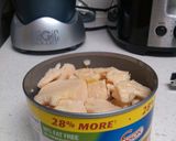 A picture of step 1 of Stewz Chicken Burger.