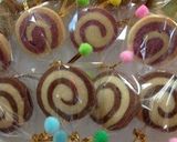 A picture of step 13 of Easy and Pretty Lollypop Cookies.