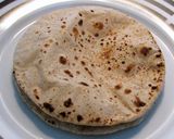 A picture of step 1 of Egg fried chapati.