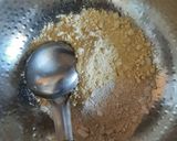A picture of step 1 of Oats chilla.