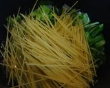 A picture of step 2 of Spring Cabbage Spaghetti Aglio, Olio e Peperoncine Made in a Pan.