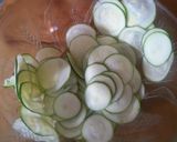 A picture of step 2 of Zuccini garlic soup.