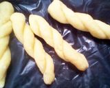 Foto langkah ke 8 dari resep Donat spiral (isi isi toples).