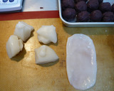 A picture of step 7 of Gooey and Soft Kashiwa Mochi Made Easily in a Microwave.