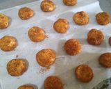 Foto langkah ke 5 dari resep Palm Sugar Cheese Cookies.