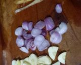 Foto langkah ke 1 dari resep Sayur Bening Daun Kelor Labu.