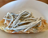 Foto del paso 3 de la receta: Pintxo de anguriñas con salsa de salmón ahumado