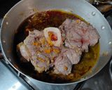 Foto del passaggio 5 della ricetta Ossobuco alla senese