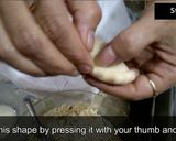 मावा गुजिया (Mawa Gujiya recipe in hindi) रेसिपी चरण 37 फोटो