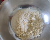 A picture of step 2 of Instant mix veg bread Besan sooji toast.