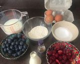 A picture of step 2 of Berries clafoutis.