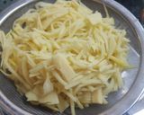 Hình bước làm 2 của món Mì vàng xào bò