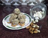 A picture of step 4 of Makhana ladoo.