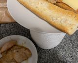 Foto del paso 5 de la receta Bocata de lomo adobado con champiñón y cebolla