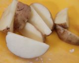 A picture of step 1 of Potatoes Crisped with Olive Oil.