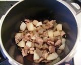 A picture of step 4 of Meltingly Tender Beef Tendons and Daikon Radish.