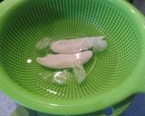 A picture of step 1 of Spring Rolls Made with Chicken Tenderloins, Umeboshi (Pickled Plum) and Shiso Leaves.