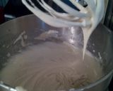 A picture of step 2 of Sunshines Christmas Yellow Cake and Butter Cream.