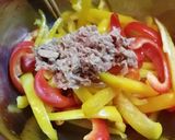Foto langkah ke 3 dari resep Salad Paprika sederhana.