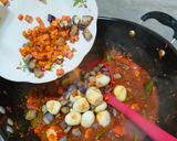 Foto langkah ke 3 dari resep Sambal Goreng Kentang Telur Terong Buncis.