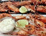 A picture of step 2 of Kanya's Garlic and Butter Prawns:).