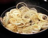 A picture of step 3 of Caramelized Onions in Beer..