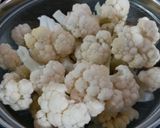 A picture of step 1 of Cauliflower Pakoda - South Indian Style.