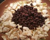 A picture of step 3 of Quick chicken enchiladas.
