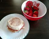 A picture of step 5 of Ham & Egg Breakfast Sandwich.