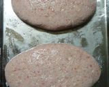 A picture of step 1 of Tofu Hamburger Steaks with Refreshing Grated Daikon Radish on Top.