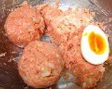 A picture of step 2 of Stuffed Cabbage with Egg.