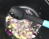 A picture of step 1 of Chicken Pilau.