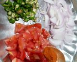 A picture of step 2 of Aalu ka paratha.