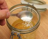 Savanyított lilahagyma recept fázis 4 fotója